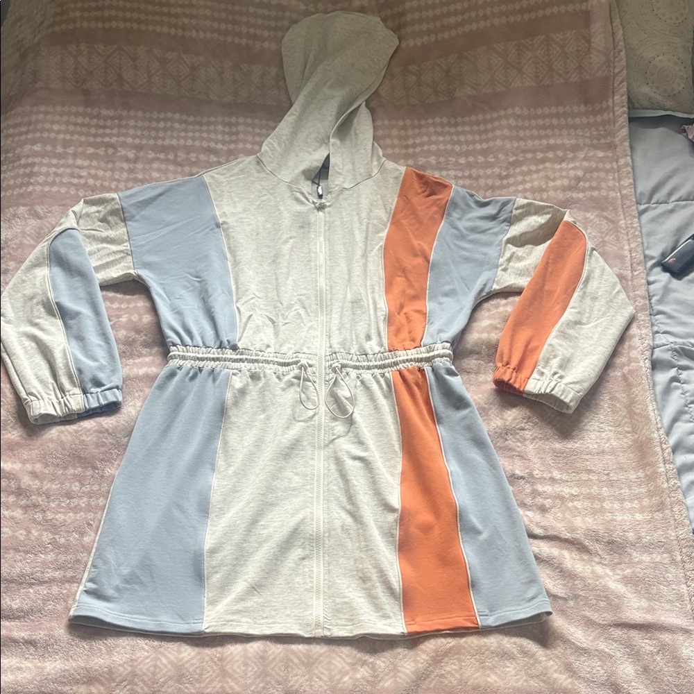 Colorblock Hooded Zip Tunic — Light Gray, Dusty Blue & Rust